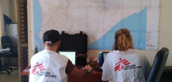 Dos expertos en SIG, Camille Gallet y Fabien Lambertin, llegaron durante los primeros días de la emergencia para brindar apoyo a las operaciones de MSF en Mozambique.MSF