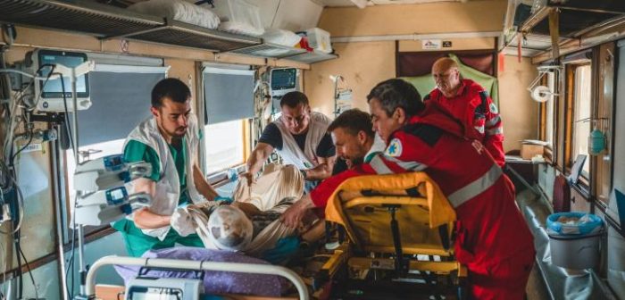 Las personas derivadas a nuestro tren sanitario son en su mayoría heridos de guerra que necesitan atención posoperatoria después de lesiones traumáticasAndrii Ovod.