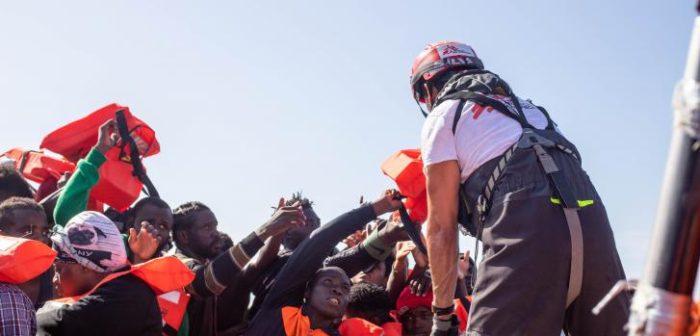 Imagen de archivo del 28 de agosto de 2022: Rescatamos a 79 personas, incluidos 32 niños y niñas, mientras cruzaban el Mar Mediterráneo. Los resguardamos en nuestro barco humanitario, Geo BarentsMichela Rizzotti/MSF.