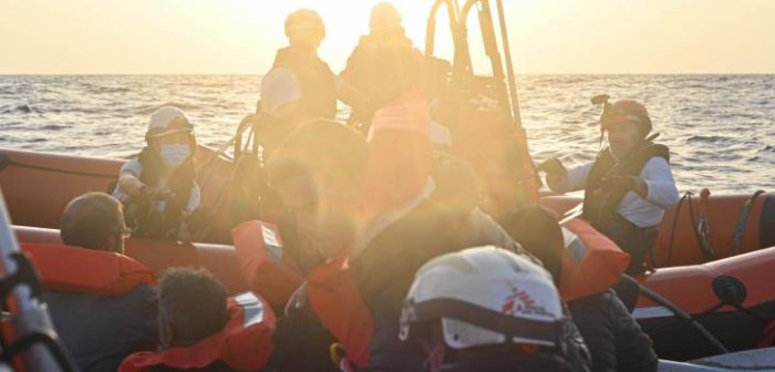 Imagen de archivo del 12 de octubre de 2022: Nuestros equipos llevan adelante actividades de salvataje en la zona del mar Mediterráneo, rescatando a centenares de personas que intentan cruzarloCandida Lobes/MSF.