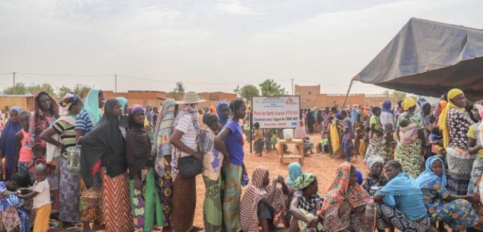 El impacto del conflicto en la población local de Djibo se ha pronunciado. Más allá de los efectos directos de la violencia física, muchos han perdido sus hogares y medios de subsistenciaMSF/Nisma Leboul.