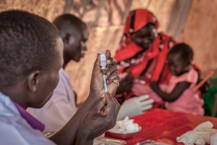 Vacunación contra el pneumococo en el campo de Yida, en Sudán del Sur.Yann Libessart/MSF