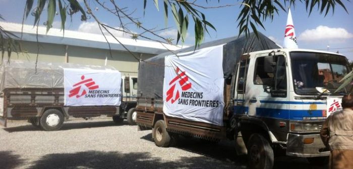 Camiones de MSF partiendo de Kabul para enviar a Kunduz nuevos suministros médicos urgentes para garantizar la continuidad de la atención a los pacientes. ©MSFMSF