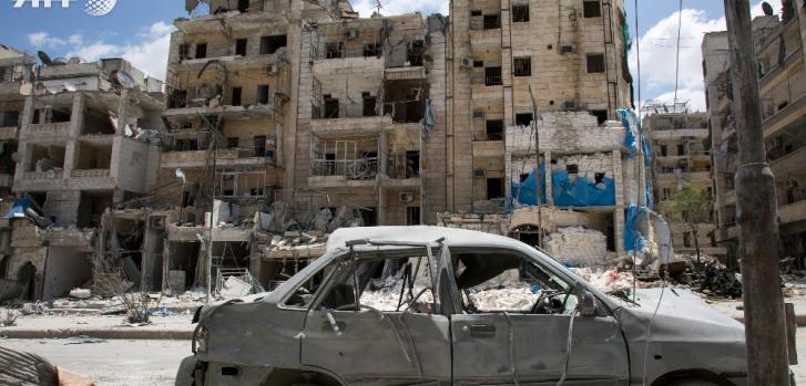 Destrucción por bombardeos en el hospital de Al-Quds en Alepo, Siria.  ©Karam Al-Masri/AFP