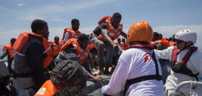 El primer rescate de MSF en 2016 en el Mediterráneo Central ©Anna Surinyach/MSF