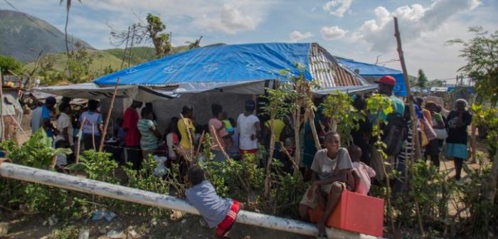 Fila en una de las clínicas móviles de Médicos Sin Frontears en Côteaux, Haití  ©Jeanty Junior Augustin