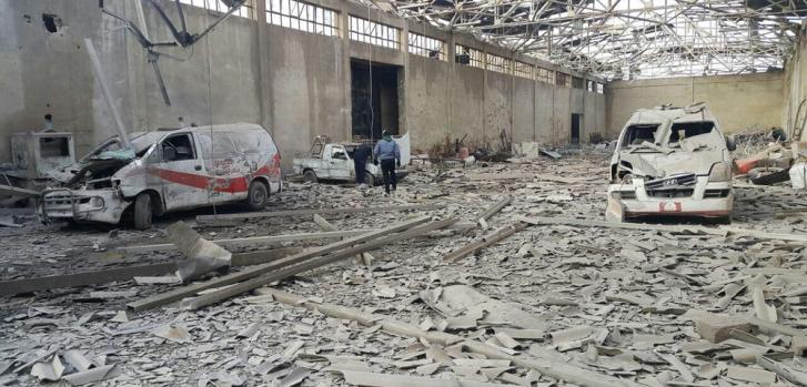 Foto de archivo: estas dos ambulancias en Guta occidental fueron destruidas en un ataque en diciembre de 2016. Un hospital y una ambulancia apoyados por MSF también fueron dañados por bombardeos en Guta oriental en noviembre de 2017. © MSF