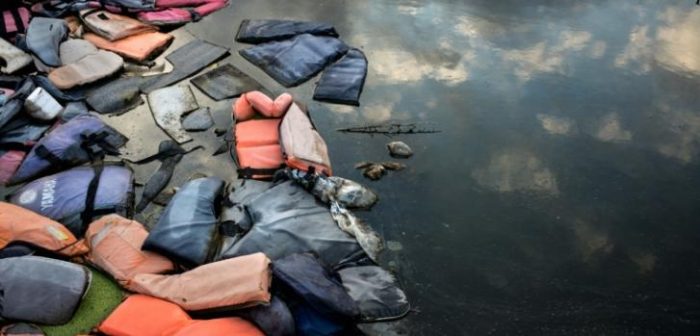 Mayo de 2018, Lesbos, Grecia: Miles de chalecos salvavidas que fueron dejados atrás por los migrantes, en un basurero de la isla de Lesbos.MSF