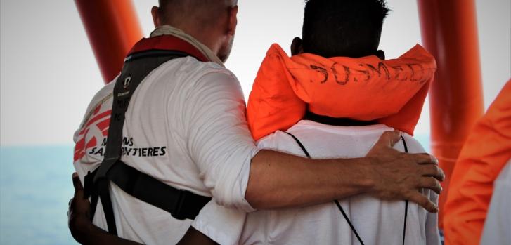 Las personas rescatadas han sufrido, y continúan sufriendo, un trauma psicológico muy grande. Esta es actualmente la emergencia más importante y la prioridad absoluta para las personas que tenemos a bordo.MSF/Hannah Wallace Bowman