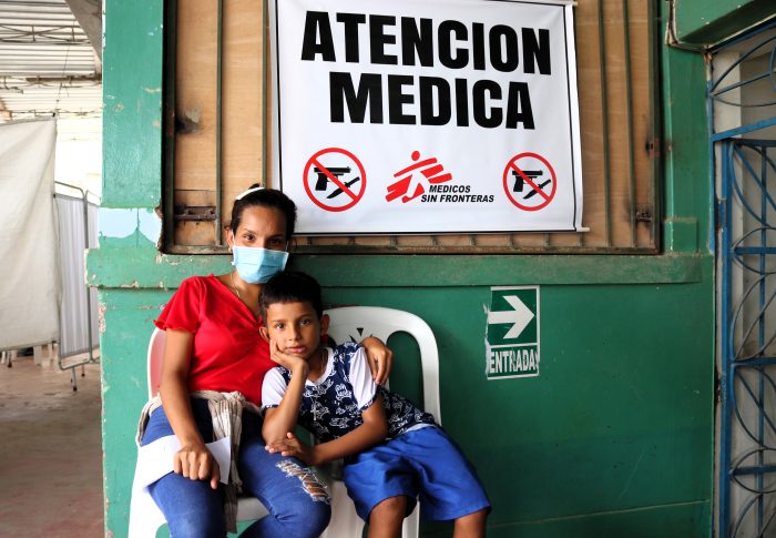 Migrantes de Venezuela a Perú en el centro de salud de MSF en Tumbes, Perú.