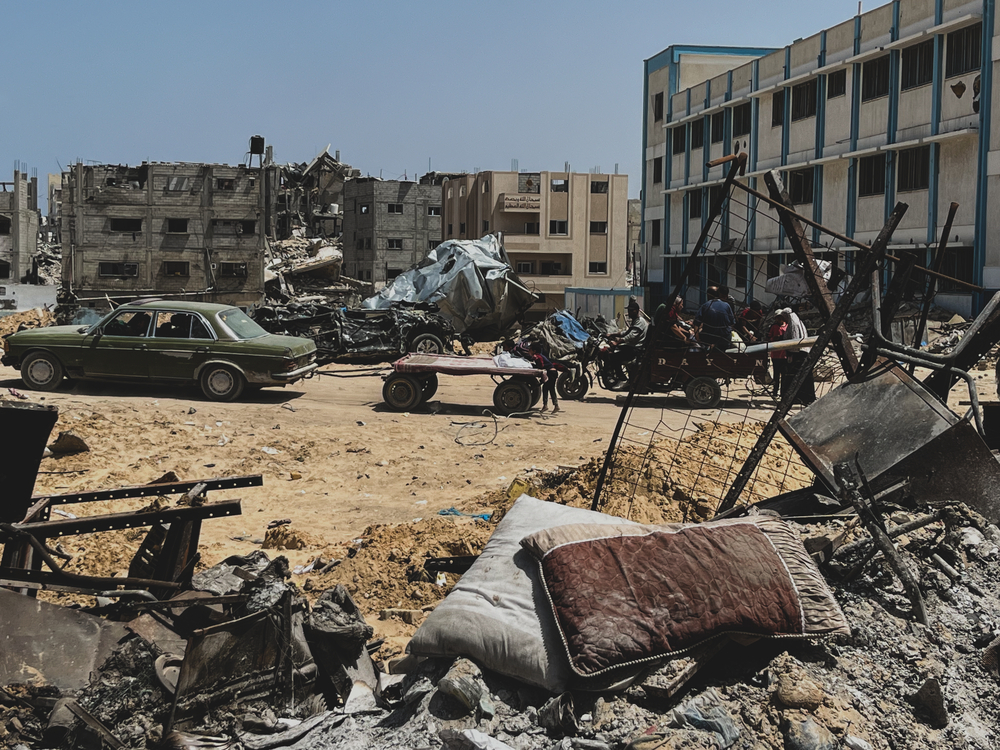 Palestine, Khan Younis, sud de Gaza, 28 avril 2024. Le retrait des forces israéliennes de la zone a permis à certains Palestiniens de retourner dans la ville de Khan Younis, où la plupart d’entre eux ont découvert leurs maisons en ruines.
Palestine, Khan Younis, south Gaza, April 28, 2024. The withdrawal of Israeli forces from the area allowed some Palestinians to return to the city of Khan Younis, where most of them found their homes in ruins.