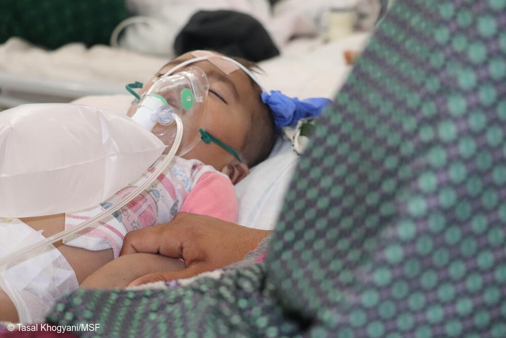 Médicos Sin Fronteras (MSF) ofrece atención pediátrica en Afganistán.